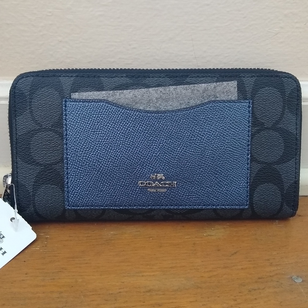 Coach Wallet NWT